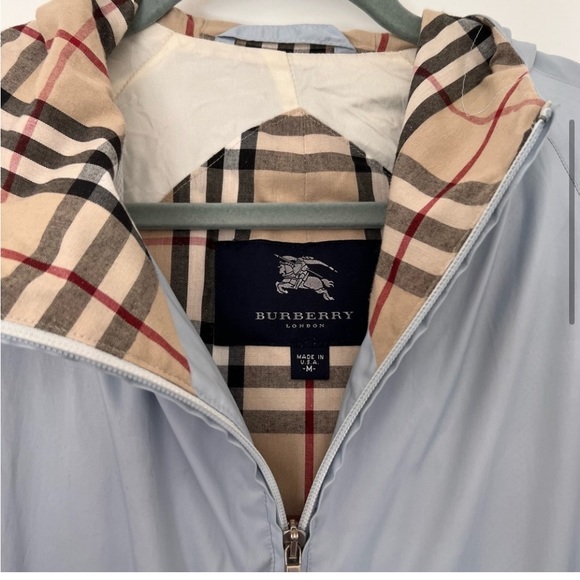 Stylish Lightweight Coat Light Blue Hooded Raincoat Trench - Picture 4 of 4